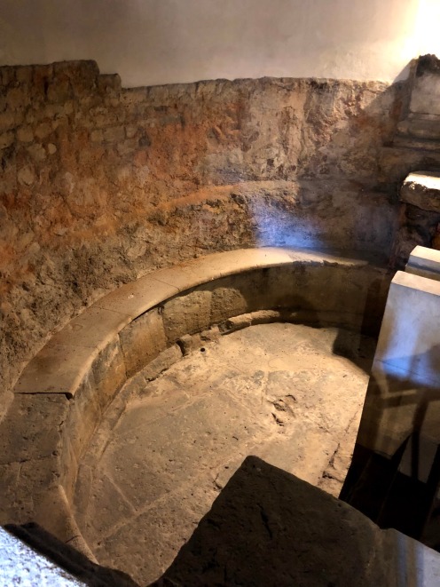 A treatment room in the baths.